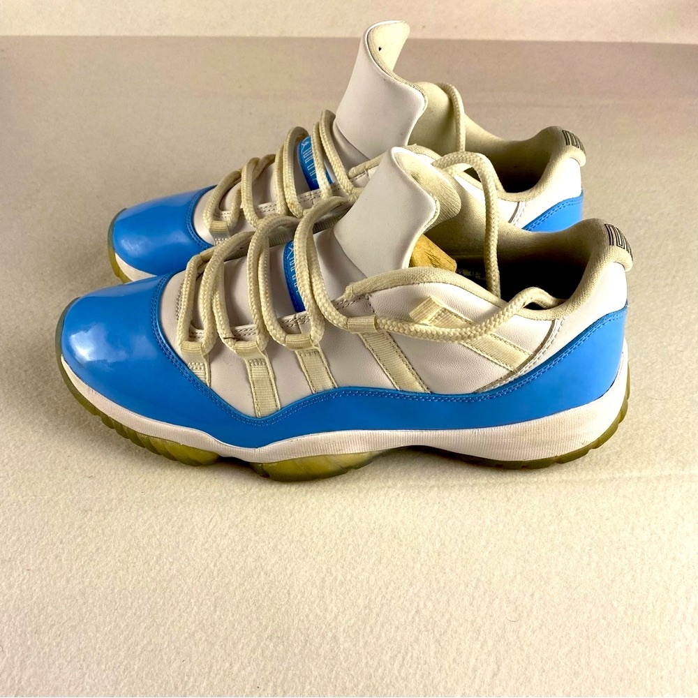 Nike Air Jordan 1 Retro Men Size 9.5 Blue and White Low Top Sneakers - Picture 7 of 15